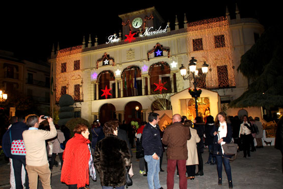 Imagen Inaugurado oficialmente el alumbrado navideño en Priego