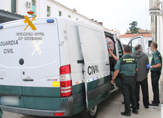 Imagen La Guardia Civil desarticula un grupo criminal dedicado a la comisión de delitos de robos en interior de viviendas