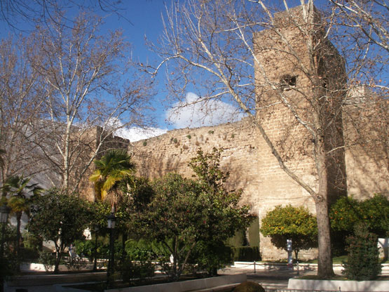 Imagen Firmado el acta de inicio y replanteo de las obras de restauración de la Torre 1, el Lienzo 1 y la Torre 2 del Castillo de Priego