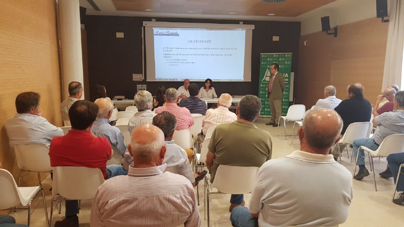 Imagen Asaja Córdoba imparte en Priego una conferencia sobre la eliminación del Impuesto de Sucesiones en Andalucía