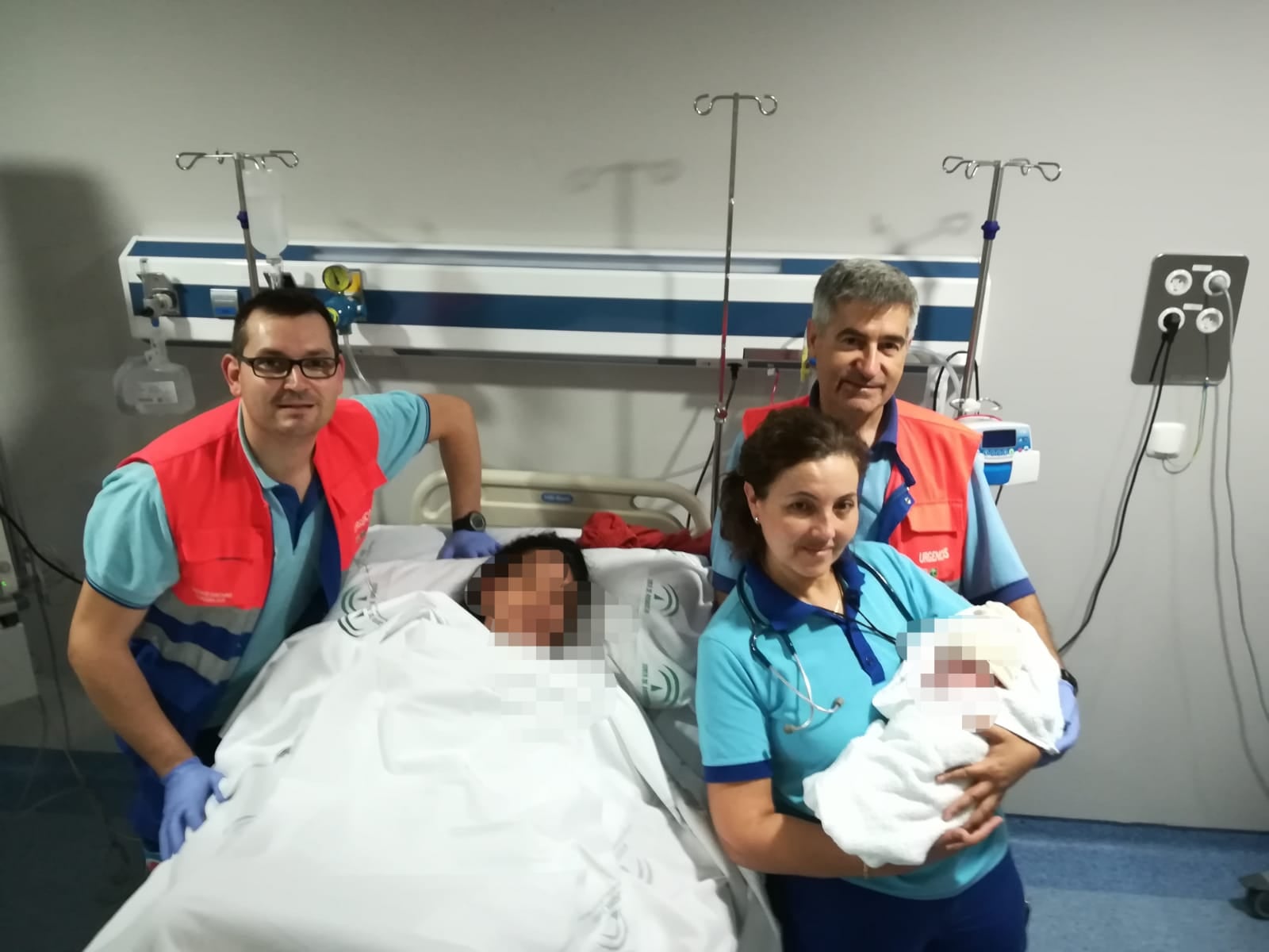 Imagen El Servicio de Urgencias de Atención Primaria de Priego asiste a un parto cuando trasladaban al Hospital de Cabra