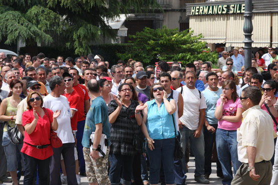 Imagen Empresarios, trabajadores y desempleados de la construcción se concentran contra las adjudicaciones de las obras anticrisis