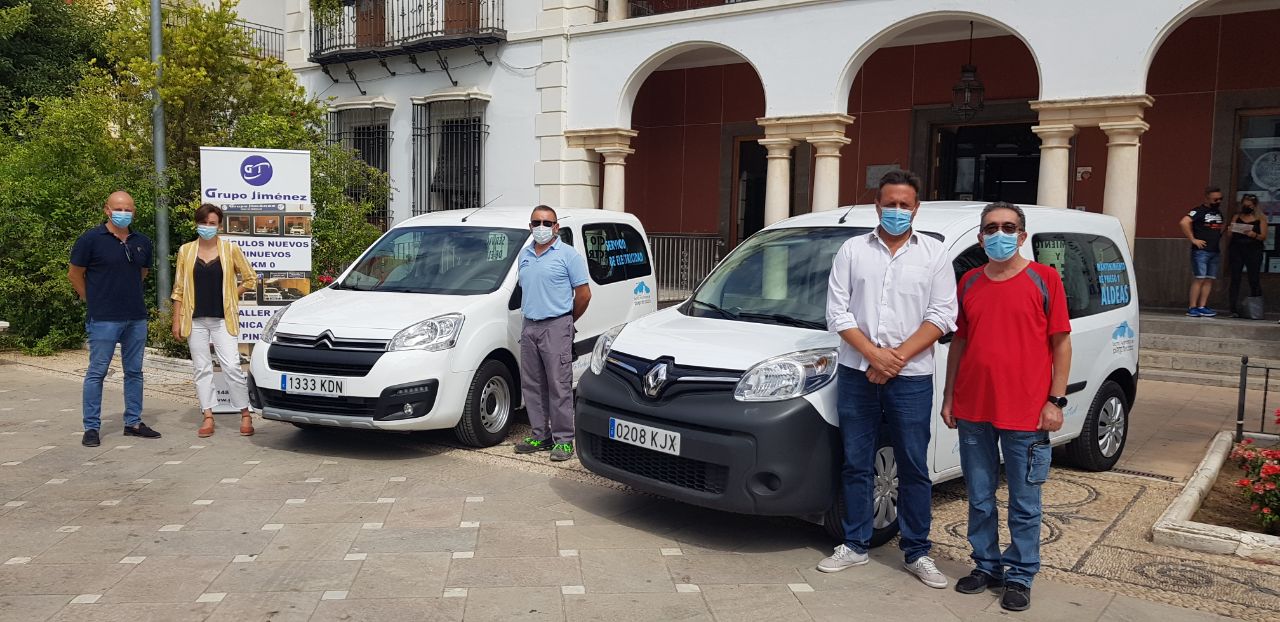 Imagen El ayuntamiento adquiere dos vehículos para el servicio de infraestructuras 