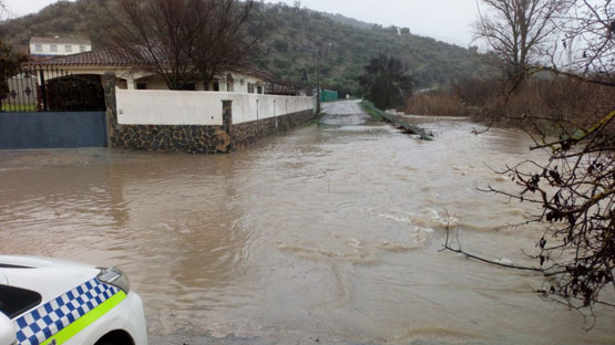Imagen La alcaldesa exige al Gobierno Central el arreglo definitivo del  cauce del Río Genilla