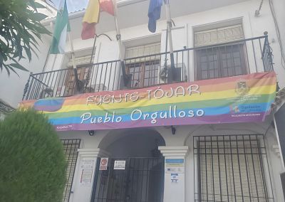 Imagen VOX pide la retirada de la bandera LGTBI colgada en edificios oficiales de Fuente Tójar 