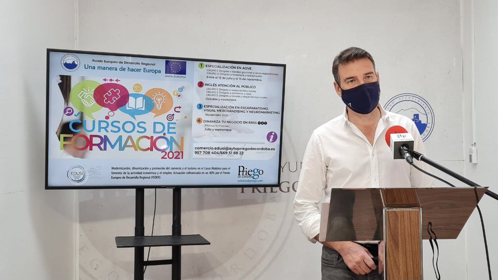 Imagen El Ayuntamiento de Priego de Córdoba pone en marcha un importante programa formativo dirigido a profesionales del comercio, hostelería y  turismo
