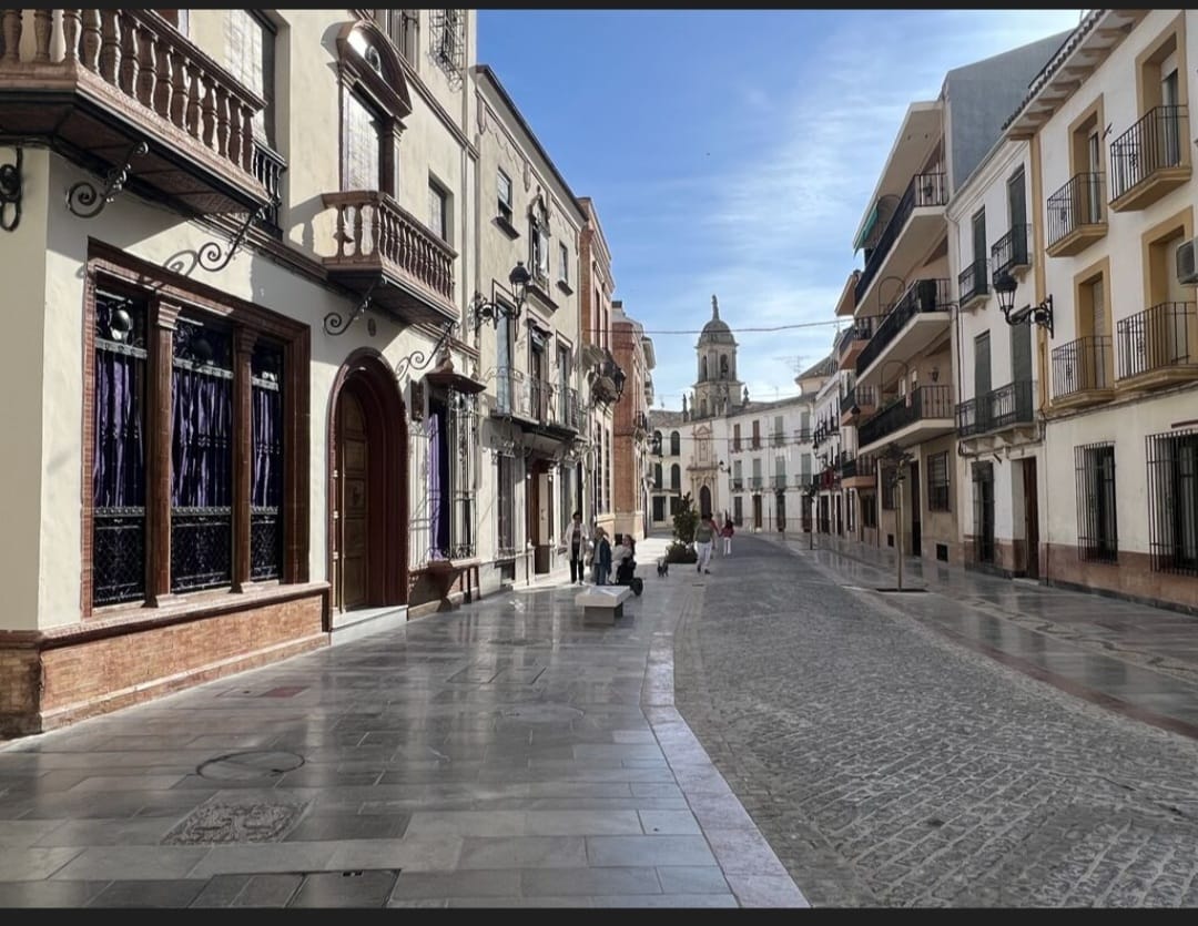Imagen UN EXPEDIENTE DE SUMA DE VOLUNTADES, CALLE EL RÍO.