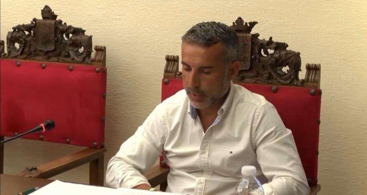Imagen  VOX denuncia el rechazo del Gobierno del PP en Priego a una medida justa para los vecinos con cocheras en calles estrechas