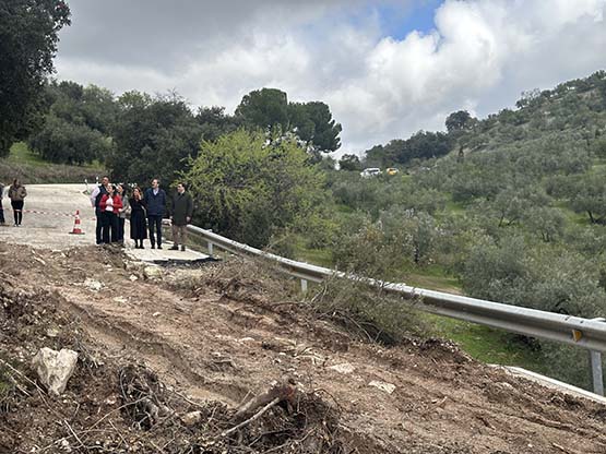 Imagen El Delegado del Gobierno visita Priego y anuncia ayudas por los daños causados por el temporal 