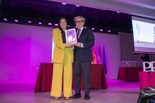 Imagen La empresaria prieguense Rocio Bermúdez recibe el premio 