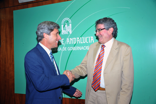 Imagen Diputación y Junta de Andalucía firman la financiación de los materiales del Pfea 2009, que ronda los 30 millones de euros de inversión en Córdoba