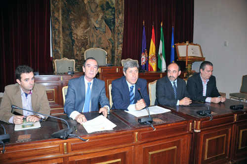 Imagen La Diputación y la Caja Rural de Córdoba acuerdan facilitar financiación ventajosa a ayuntamientos y empresas agrícolas afectadas por las lluvias