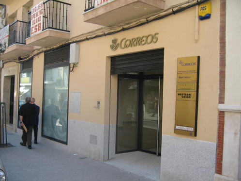 Imagen Correos concluye la reforma integral de su oficina en Priego