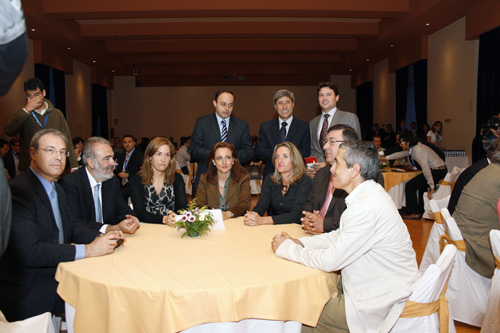 Imagen Jóvenes empresarios de toda Andalucía buscan nuevas oportunidades de negocio en un encuentro celebrado en el Palacio de la Merced