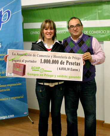 Imagen La Asociación de Comercio y Hostelería de Priego entrega los premios de su campaña navideña