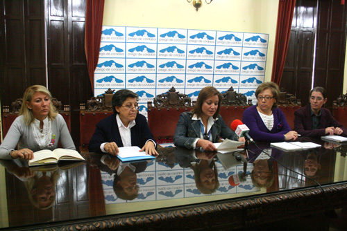 Imagen Seis colectivos y entidades junto con Servicios Sociales crean la Red Social de Inmigración