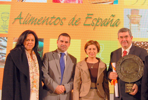 Imagen Almazaras de la Subbética amparada bajo la D.O. “Priego de Córdoba”, recibe el premio al mejor aceite de oliva virgen extra de España