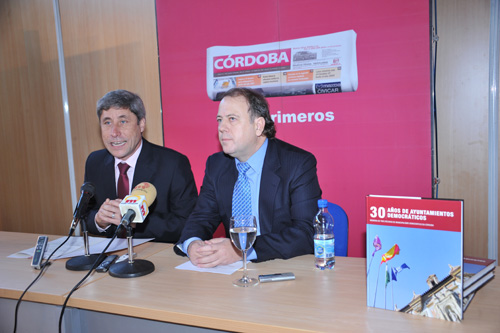 Imagen La Diputación y Diario Córdoba editan una publicación sobre los 30 años de ayuntamientos democráticos en la provincia