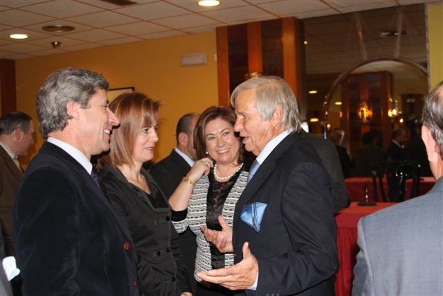 Imagen Manuel Benítez “El Cordobés” recibe el premio Neptuno que otorga la peña Curro Jiménez
