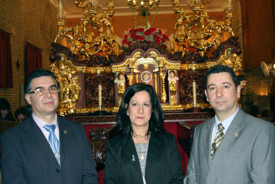 Imagen Se bendice el nuevo Trono de Nuestro Padre Jesús Resucitado de Priego 