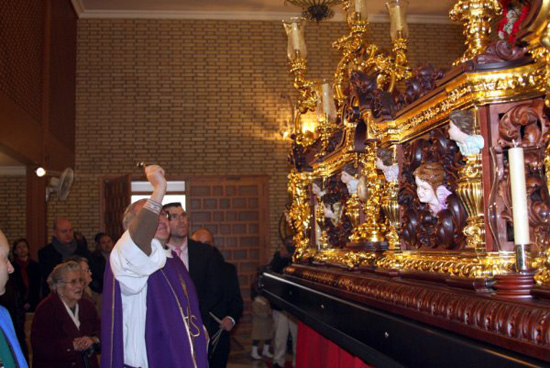 Imagen Se bendice el nuevo Trono de Nuestro Padre Jesús Resucitado de Priego 